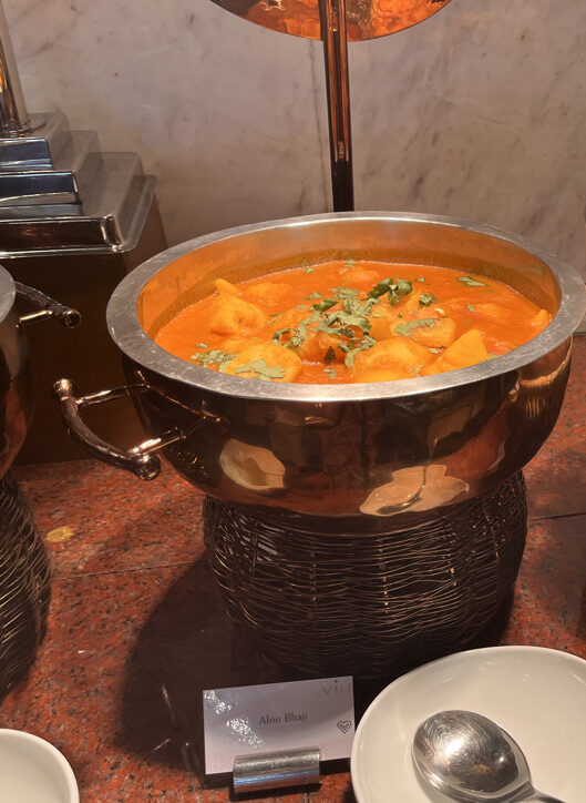 セントレジスバンコク　宿泊記　送迎　アクセス　朝食　プール　ジム　サウナ　子供添い寝年齢　マリオットボンヴォイアメックス　プラチナ特典　バトラーサービス