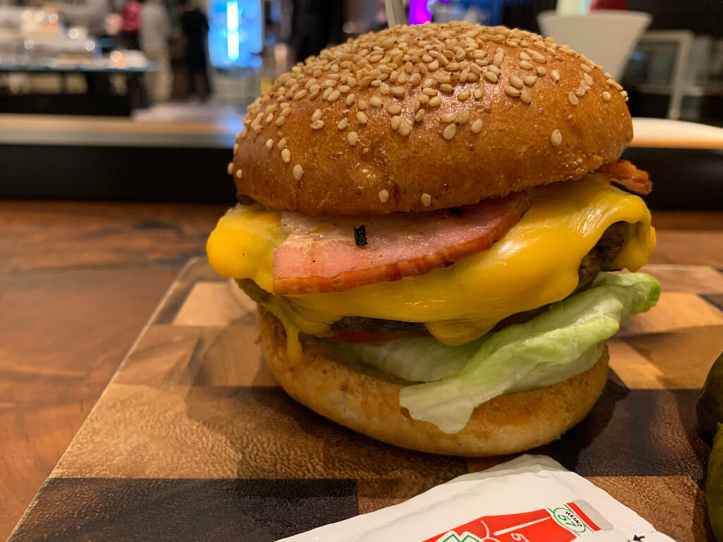 琵琶湖マリオット　温泉ビューバス付 プレミアルームツイン　宿泊記　SPGアメックス紹介　ラウンジ　マリオットバーガー