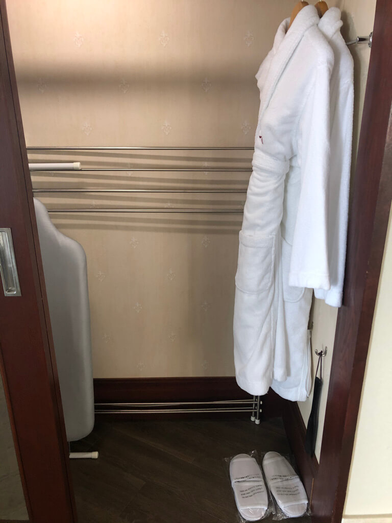 沖縄マリオット 宿泊記 パノラマオーシャンスイートプレミアム 部屋 館内施設 格安宿泊　プラチナ特典 SPGアメックス紹介　ジム　プール　スパ