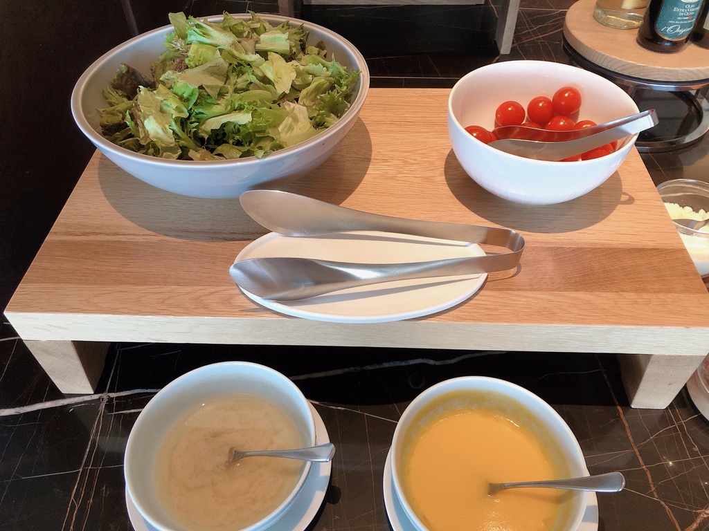 リッツカールトン福岡　クラブラウンジ　朝食　料金　アフタヌーンティ