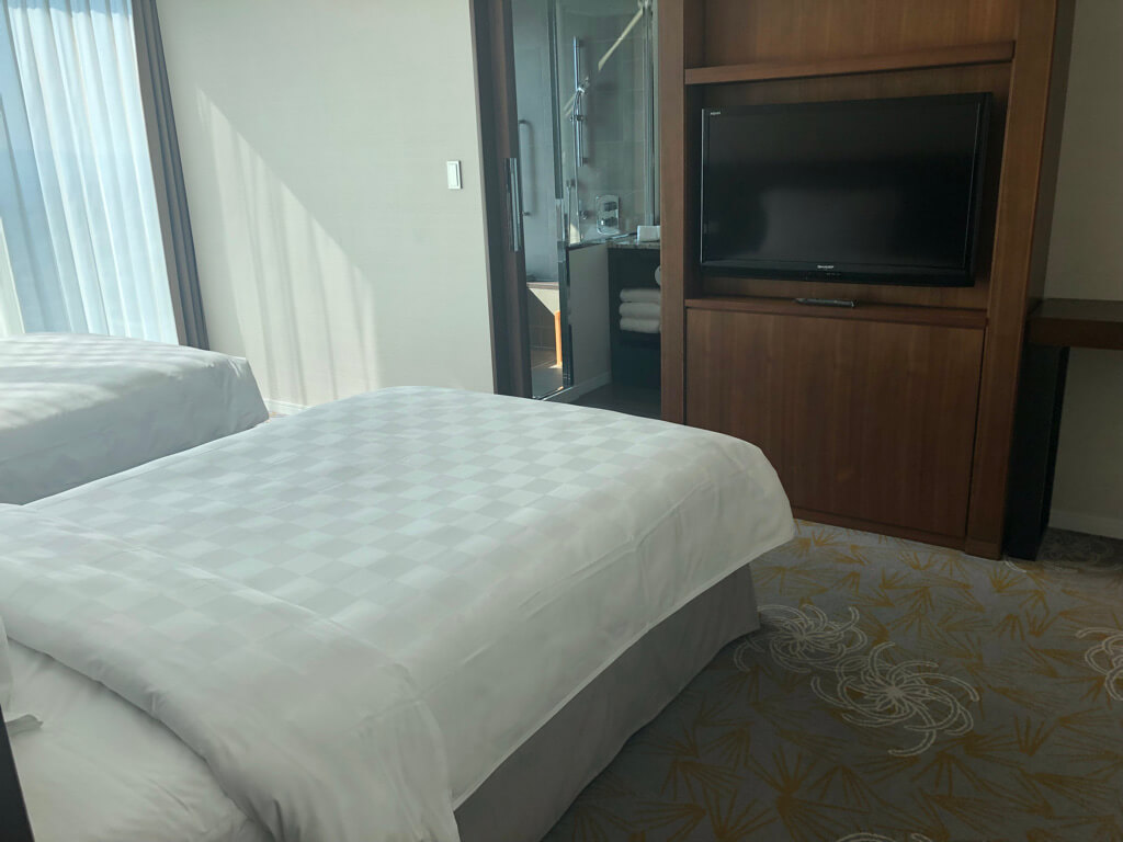 大阪マリオット都ホテル　ブログ　ジュニアスイート　子供添い寝無料　宿泊記　連休　格安　朝食　ラウンジ　あべのハルカス　プラチナ特典　　駐車場　マリオットボンヴォイアメックス紹介