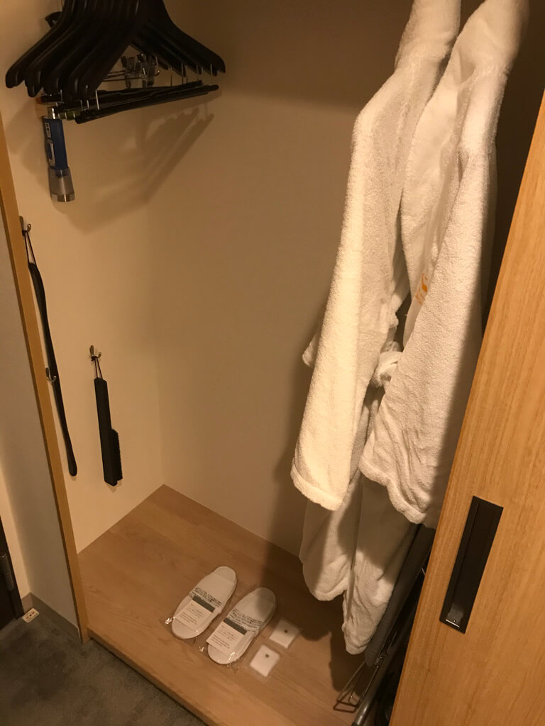 シェラトン都ホテル大阪　宿泊記　朝食　ラウンジ　プレミアムフロアデラックスツイン　