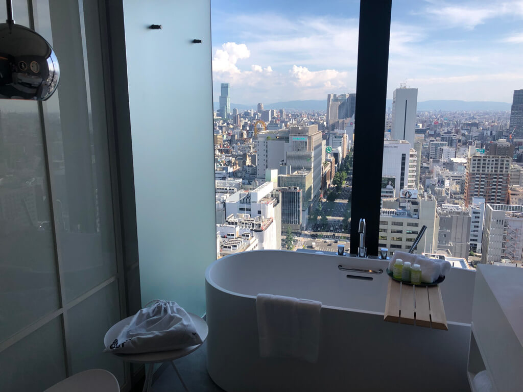 W大阪　マーベラススイート　子連れ　宿泊記 SPGアメックス紹介　朝食　プール　WETバー　サウナ　大浴場　フィットネスジム　駐車場　プラチナ特典　ルームサービス