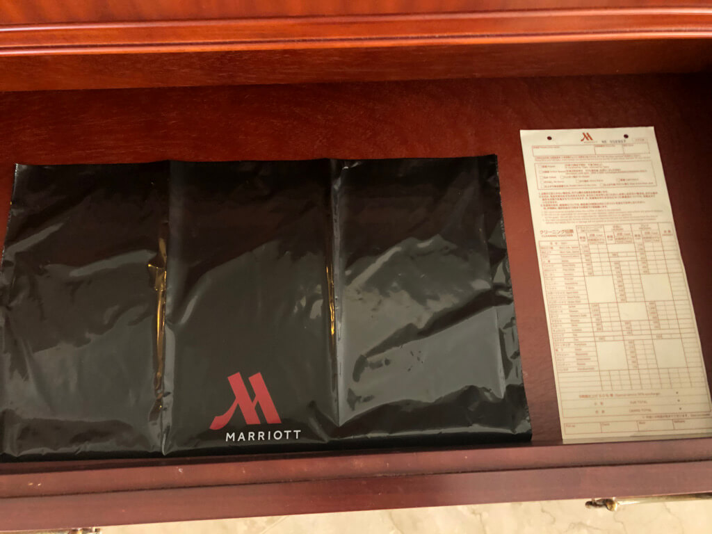 沖縄マリオット 宿泊記 パノラマオーシャンスイートプレミアム 部屋 館内施設 格安宿泊　プラチナ特典 SPGアメックス紹介　ジム　プール　スパ