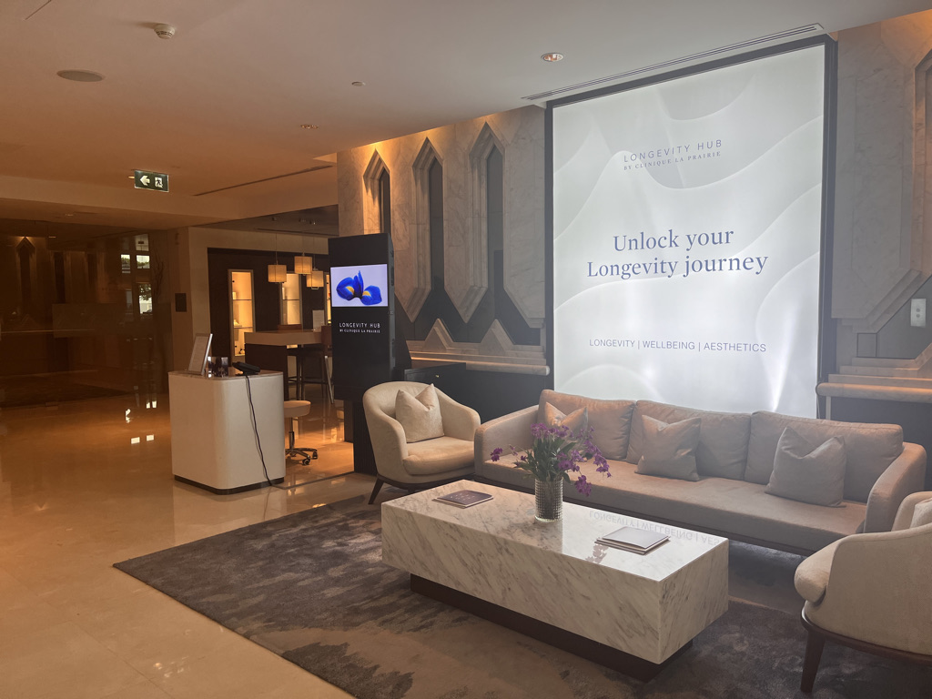 セントレジスバンコク　宿泊記　送迎　アクセス　朝食　プール　ジム　サウナ　子供添い寝年齢　マリオットボンヴォイアメックス　プラチナ特典　バトラーサービス