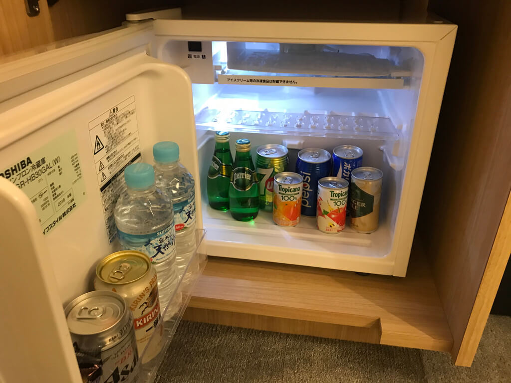 シェラトン都ホテル大阪　宿泊記　朝食　ラウンジ　プレミアムフロアデラックスツイン　