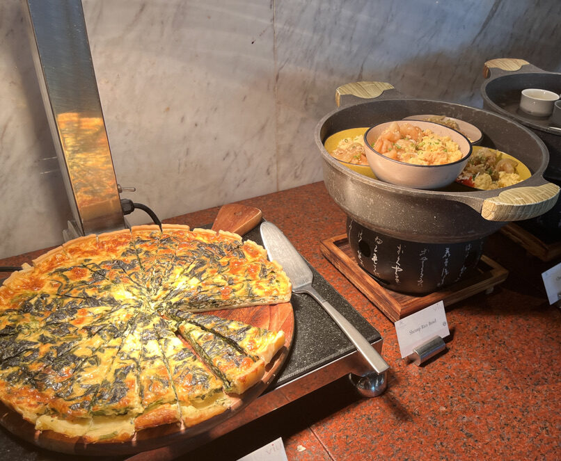 セントレジスバンコク　宿泊記　送迎　アクセス　朝食　プール　ジム　サウナ　子供添い寝年齢　マリオットボンヴォイアメックス　プラチナ特典　バトラーサービス