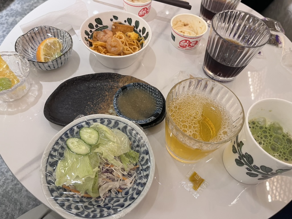 フィンエア　ay80便　評判　最悪　セントレア　プライオリティパス　ラウンジ