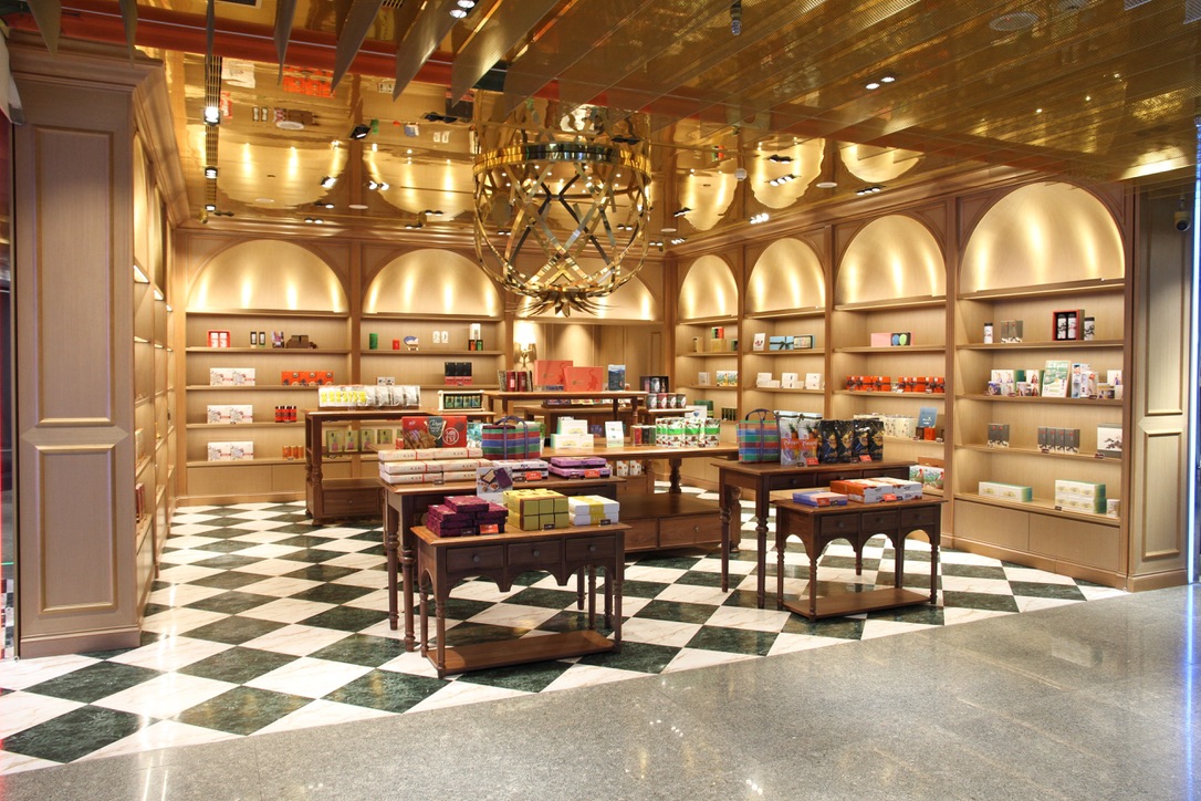 台湾　桃園国際空港　乗り継ぎ　シャワー　トランジットホテル　Wi-Fi　グルメ　お土産