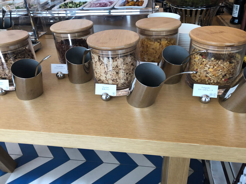 W大阪　マーベラススイート　子連れ　宿泊記 SPGアメックス紹介　朝食　プール　WETバー　サウナ　大浴場　フィットネスジム　駐車場　プラチナ特典　ルームサービス