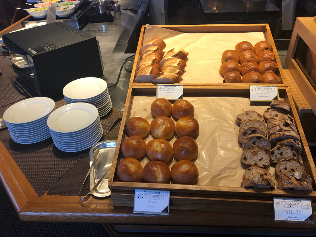 ルネッサンスリゾートオキナワ　クラブサビー宿泊記　朝食　ランチ　ディナー　周辺ご飯　フォーシーズン