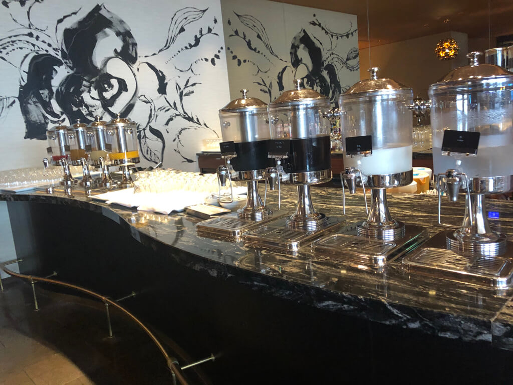 名古屋マリオットアソシアホテルデラックス スイート 宿泊記 朝食 コンシェルジュ ラウンジ フィットネスジム プール spgアメックス 紹介 プラチナ特典