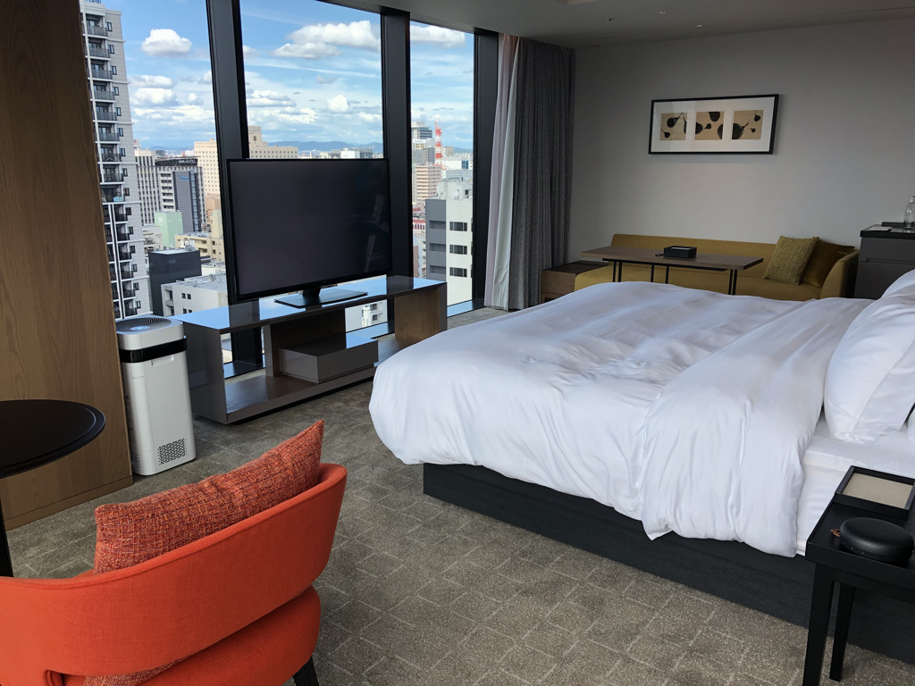 TIAD ティアド　宿泊記　プール　ラウンジ　部屋　ブログ　プラチナ特典