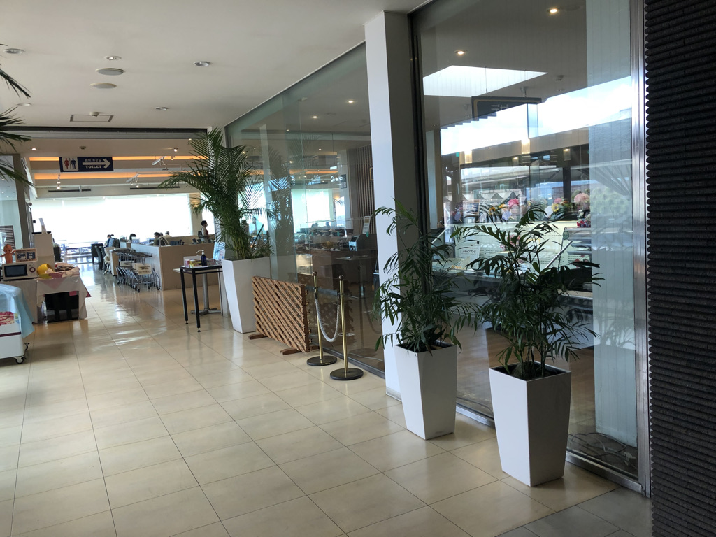 杉乃井ホテル　ブログ　宿泊記　朝食　夕食　バイキング　プール　温泉　アクアガーデン　コインランドリー　口コミ　大浴場　格安　激安　本館