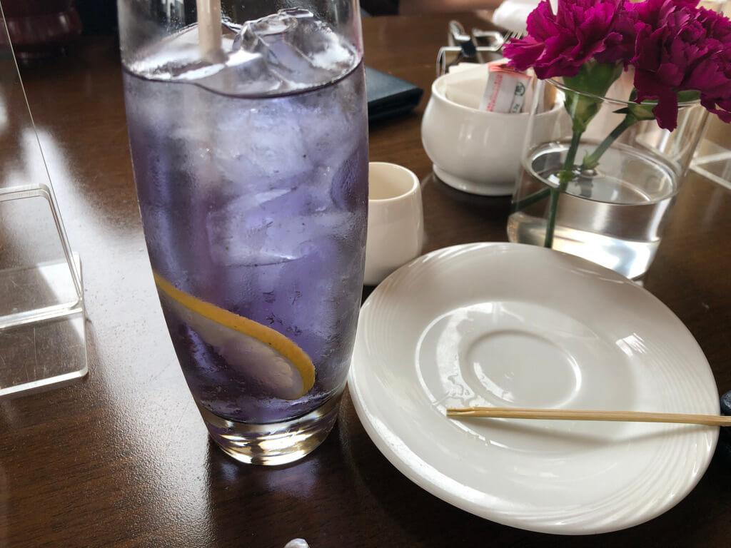 A8A4E63B 9064 438F 9684 1F5136F5DDED