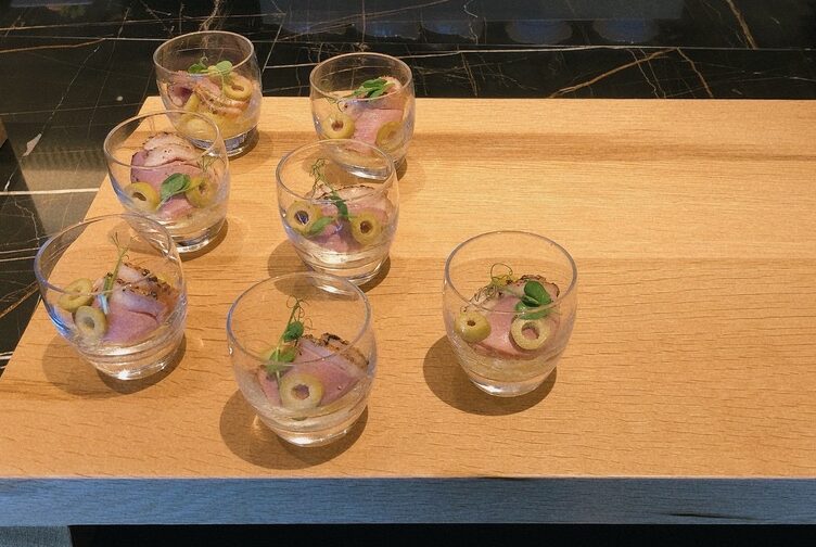 リッツカールトン福岡　クラブラウンジ　朝食　料金　アフタヌーンティ