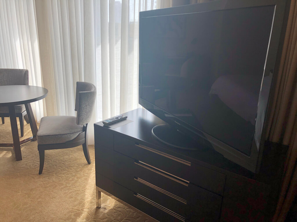 セントレジス大阪　ブログ　　宿泊記　子供添い寝　朝食　アクセス　駐車場　タイタニックオムレツ　プラチナ特典　バトラーサービス　マリオットボンヴォイアメックス　紹介　アメニティ