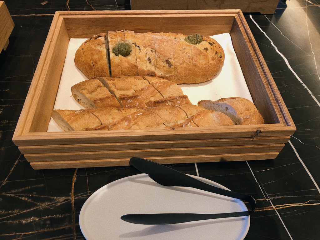 リッツカールトン福岡　クラブラウンジ　朝食　料金　アフタヌーンティ