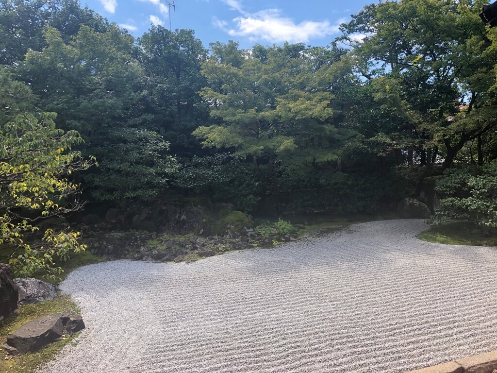 アメックス京都特別観光ラウンジ　営業時間　サービス　感想　アクセス　駐車場　最寄駅