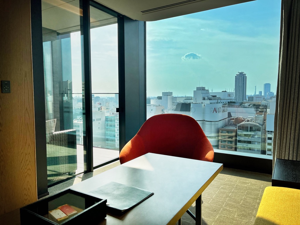 TIAD ティアド　宿泊記　プール　ラウンジ　部屋　ブログ　プラチナ特典