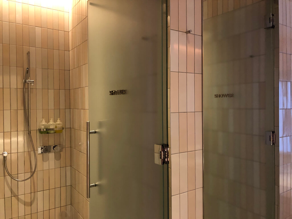 W大阪　マーベラススイート　子連れ　宿泊記 SPGアメックス紹介　朝食　プール　WETバー　サウナ　大浴場　フィットネスジム　駐車場　プラチナ特典　ルームサービス