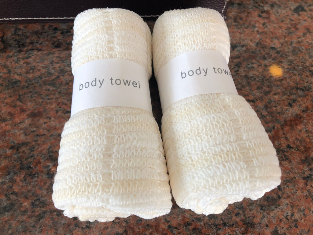 沖縄マリオット 宿泊記 パノラマオーシャンスイートプレミアム 部屋 館内施設 格安宿泊　プラチナ特典 SPGアメックス紹介　ジム　プール　スパ