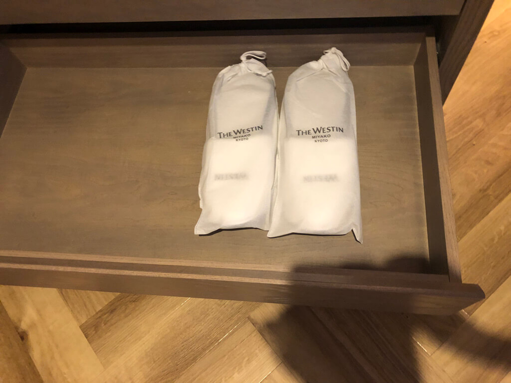 ウェスティン都ホテル京都　宿泊記　ジュニアスイート　子連れ旅　子供添い寝　クラブラウンジ　プール　ジム　SPA　華頂　温泉　spgアメックス紹介　プラチナ特典
