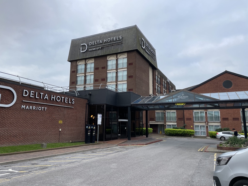 デルタホテルズbyマリオットヒースローウィンザー宿泊記★空港激近!ロンドン市内アクセス良好ホテル 2 デルタホテルズbyマリオットヒースローウィンザー