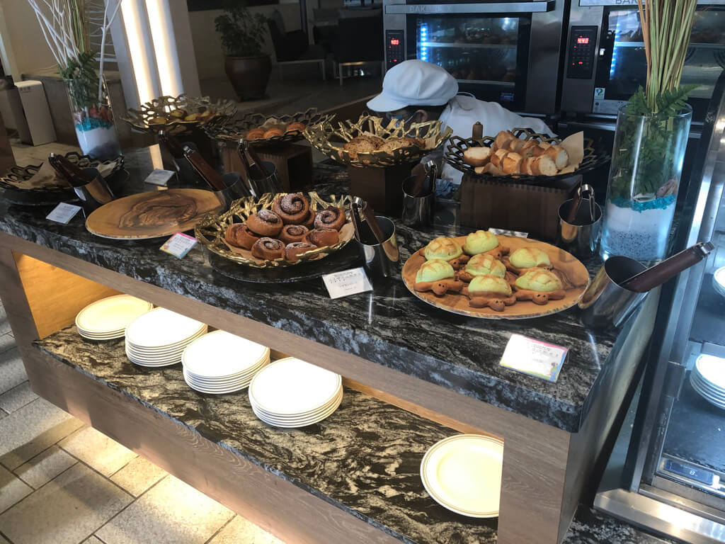 ルネッサンスリゾートオキナワ　クラブサビー宿泊記　朝食　ランチ　ディナー　周辺ご飯　セイルフィッシュ