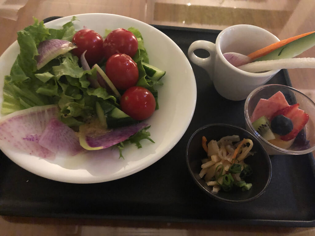 大阪マリオット都ホテル　ブログ　ジュニアスイート　子供添い寝無料　宿泊記　連休　格安　朝食　ラウンジ　あべのハルカス　プラチナ特典　　駐車場　マリオットボンヴォイアメックス紹介