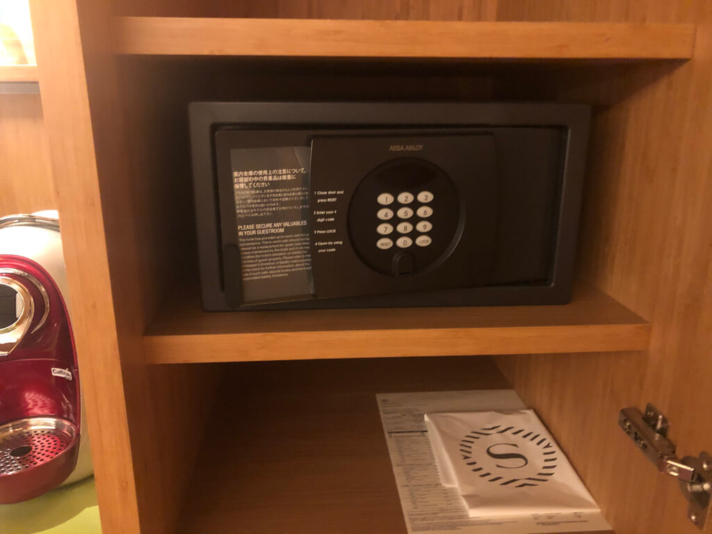 シェラトン沖縄サンマリーナリゾート　サウスタワー　宿泊記　プレミアムオーシャンツイン　フィットネスジム　大浴場　プール　サウナ　コンビニ　アメニティ