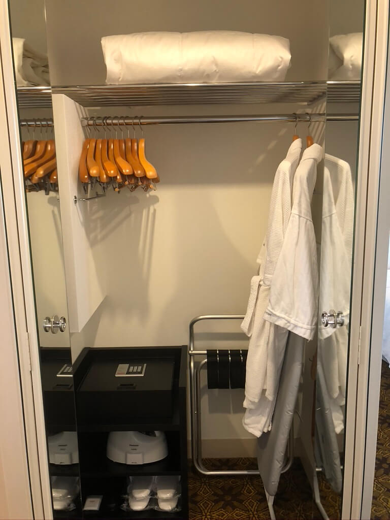 ウェスティン大阪　宿泊記　朝食　エグゼクティブラウンジ　アクセス　行き方　エグゼクティブキング　spgamex　プラチナ　特典