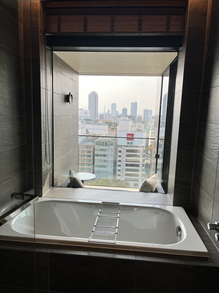 TIAD ティアド　宿泊記　プール　ラウンジ　部屋　ブログ　プラチナ特典