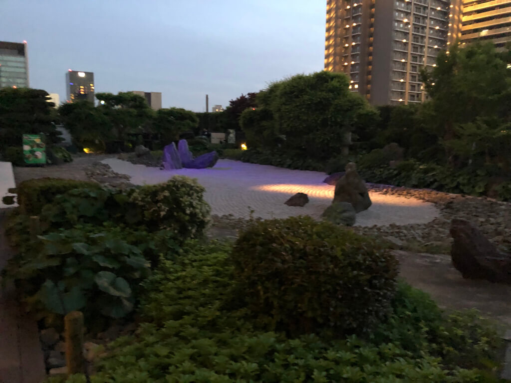 セントレジス大阪　ブログ　　宿泊記　子供添い寝　朝食　アクセス　駐車場　タイタニックオムレツ　プラチナ特典　バトラーサービス　マリオットボンヴォイアメックス　紹介　アメニティ