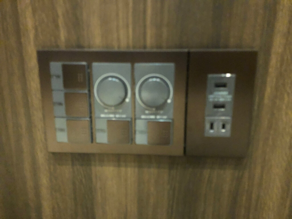 沖縄マリオット 宿泊記 パノラマオーシャンスイートプレミアム 部屋 館内施設 格安宿泊　プラチナ特典 SPGアメックス紹介　ジム　プール　スパ