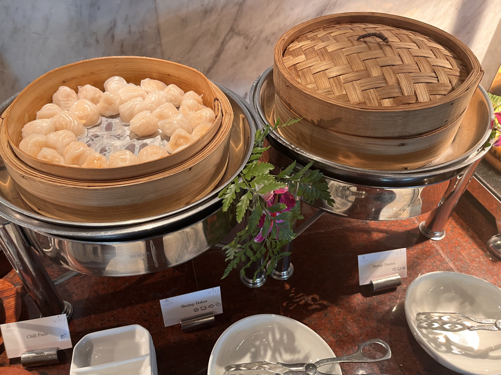 セントレジスバンコク　宿泊記　送迎　アクセス　朝食　プール　ジム　サウナ　子供添い寝年齢　マリオットボンヴォイアメックス　プラチナ特典　バトラーサービス