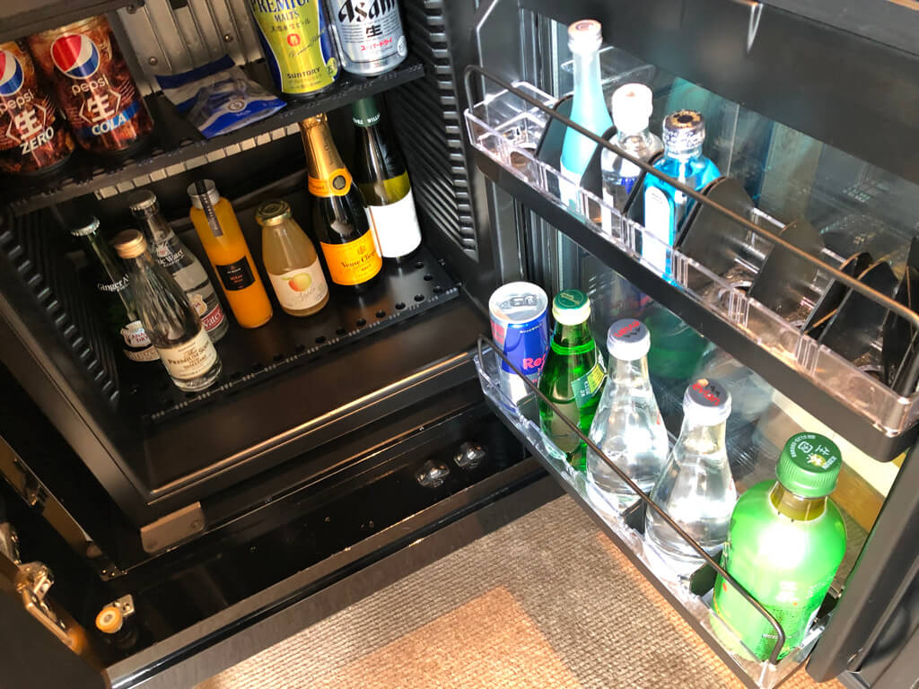 セントレジス大阪　ブログ　　宿泊記　子供添い寝　朝食　アクセス　駐車場　タイタニックオムレツ　プラチナ特典　バトラーサービス　マリオットボンヴォイアメックス　紹介　アメニティ