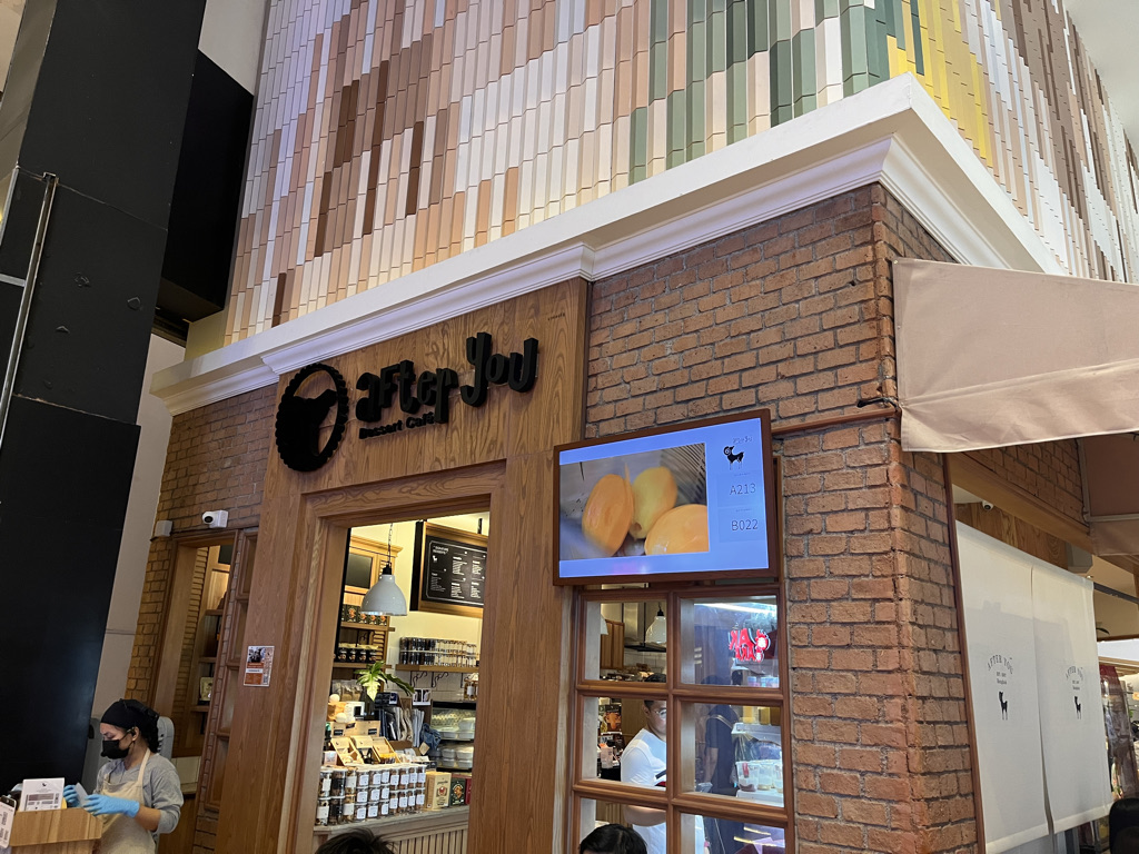 セントレジスバンコク　宿泊記　送迎　アクセス　朝食　プール　ジム　サウナ　子供添い寝年齢　マリオットボンヴォイアメックス　プラチナ特典　バトラーサービス