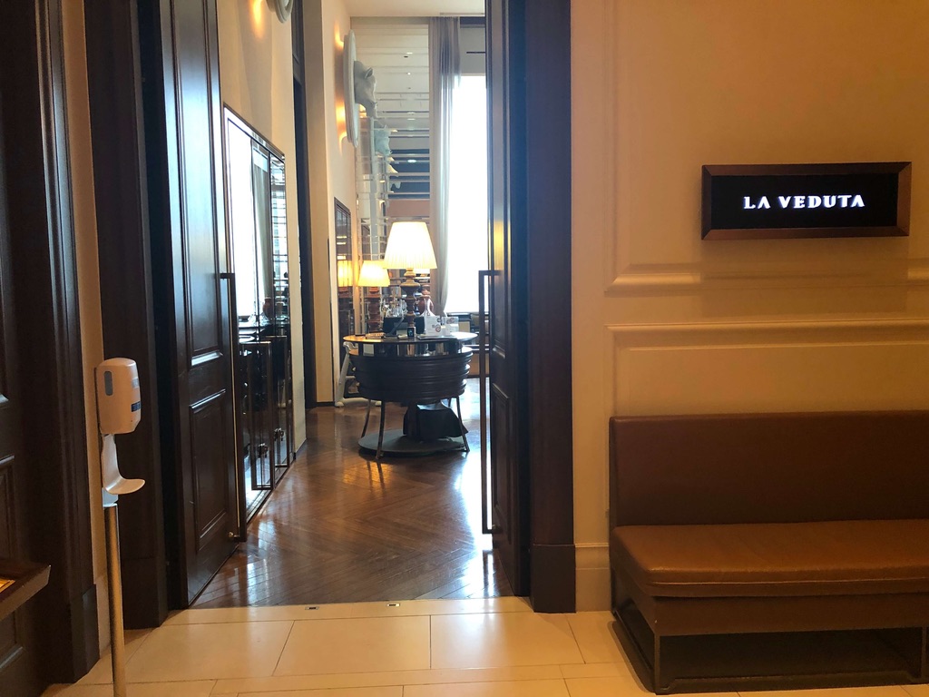 セントレジス大阪　ブログ　　宿泊記　子供添い寝　朝食　アクセス　駐車場　タイタニックオムレツ　プラチナ特典　バトラーサービス　マリオットボンヴォイアメックス　紹介　アメニティ