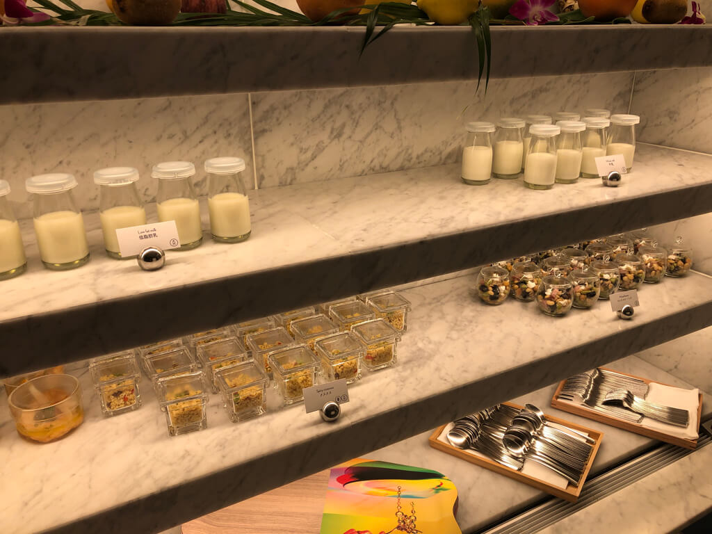 W大阪　マーベラススイート　子連れ　宿泊記 SPGアメックス紹介　朝食　プール　WETバー　サウナ　大浴場　フィットネスジム　駐車場　プラチナ特典　ルームサービス