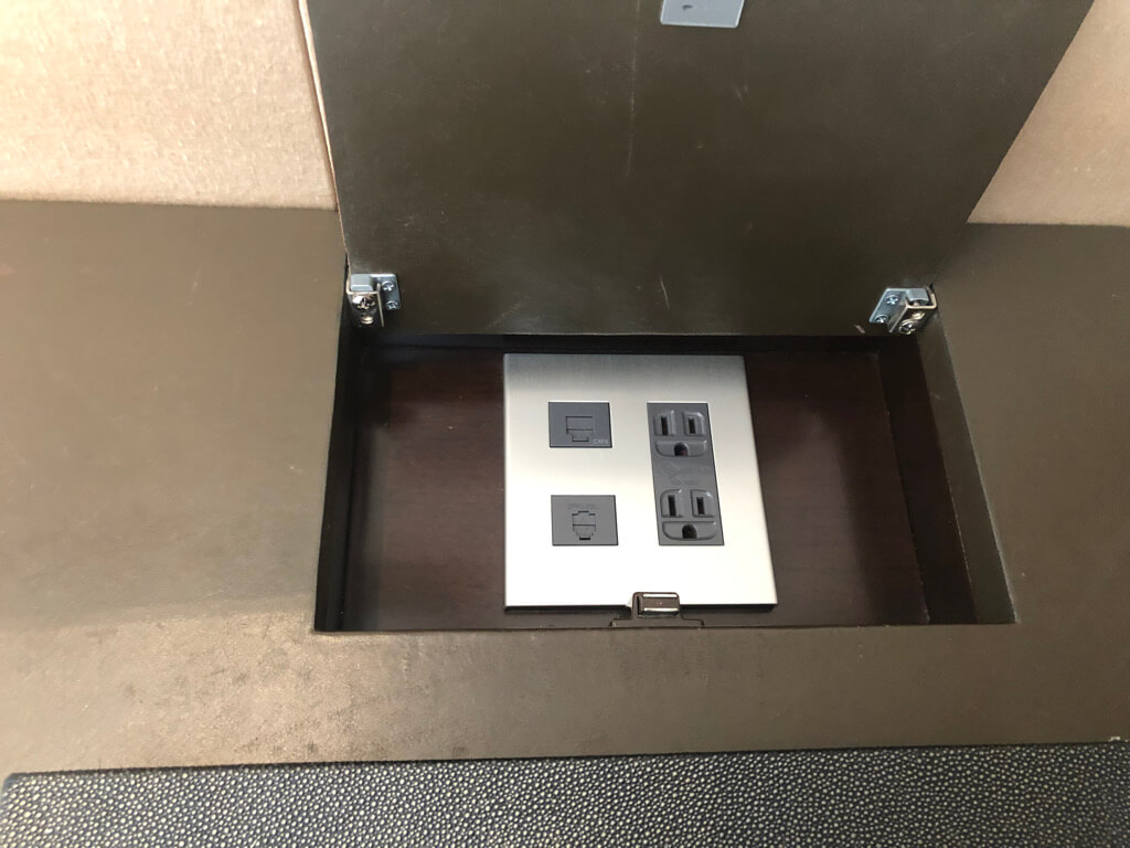 セントレジス大阪　ブログ　　宿泊記　子供添い寝　朝食　アクセス　駐車場　タイタニックオムレツ　プラチナ特典　バトラーサービス　マリオットボンヴォイアメックス　紹介　アメニティ