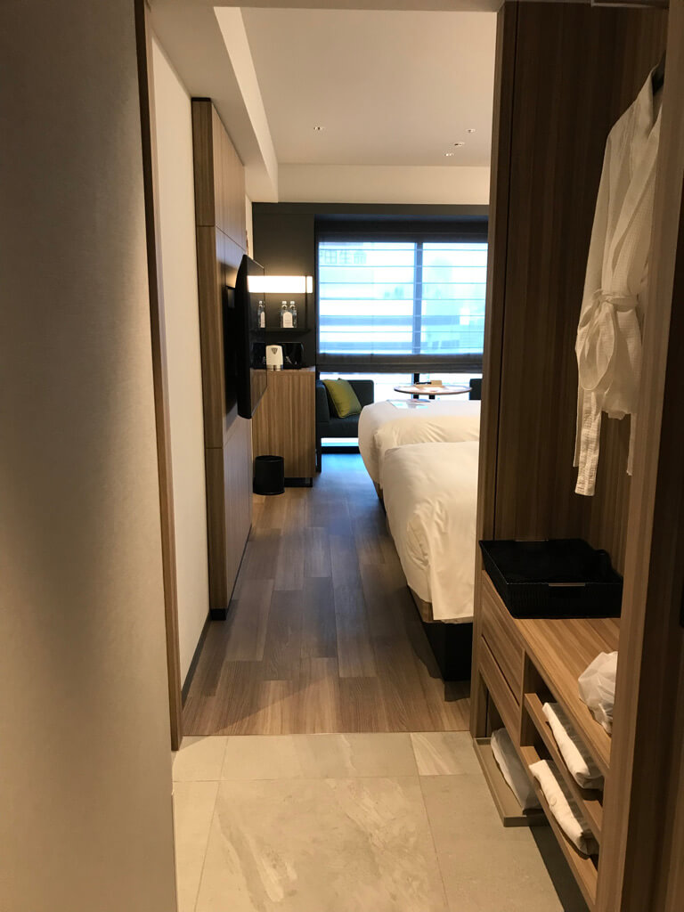 コートヤード・バイ・マリオット大阪本町　宿泊記　朝食　ハッピーアワー　カクテルタイム　アップグレード　プラチナ特典　エコサービス　SPGアメックス　紹介