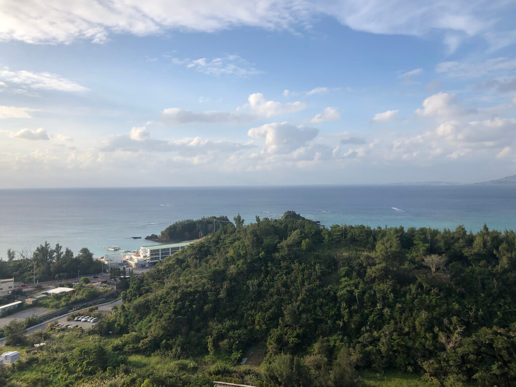 沖縄マリオット 宿泊記 パノラマオーシャンスイートプレミアム 部屋 館内施設 格安宿泊　プラチナ特典 SPGアメックス紹介　ジム　プール　スパ