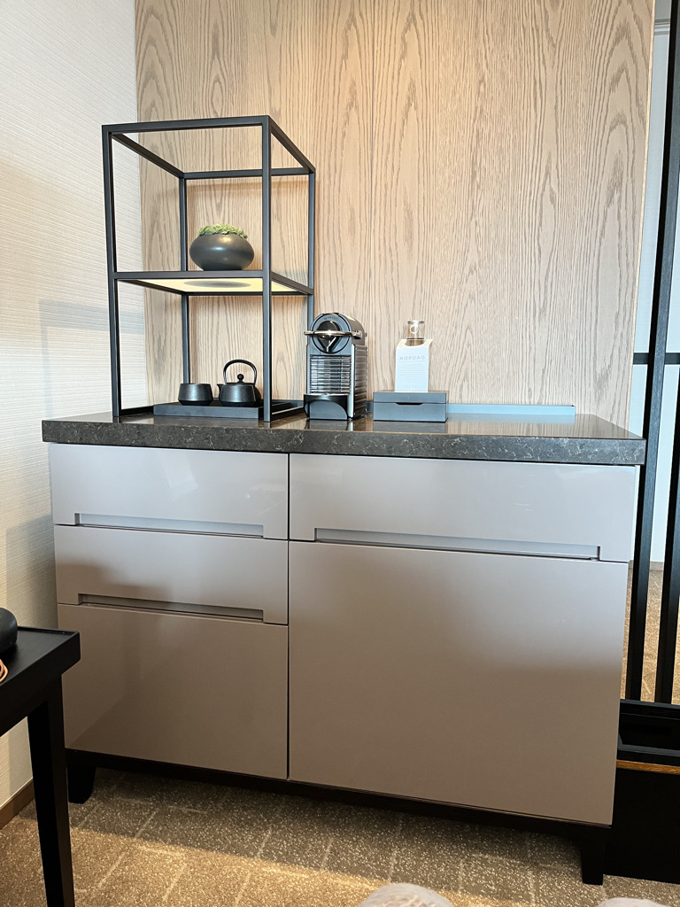 TIAD ティアド　宿泊記　プール　ラウンジ　部屋　ブログ　プラチナ特典