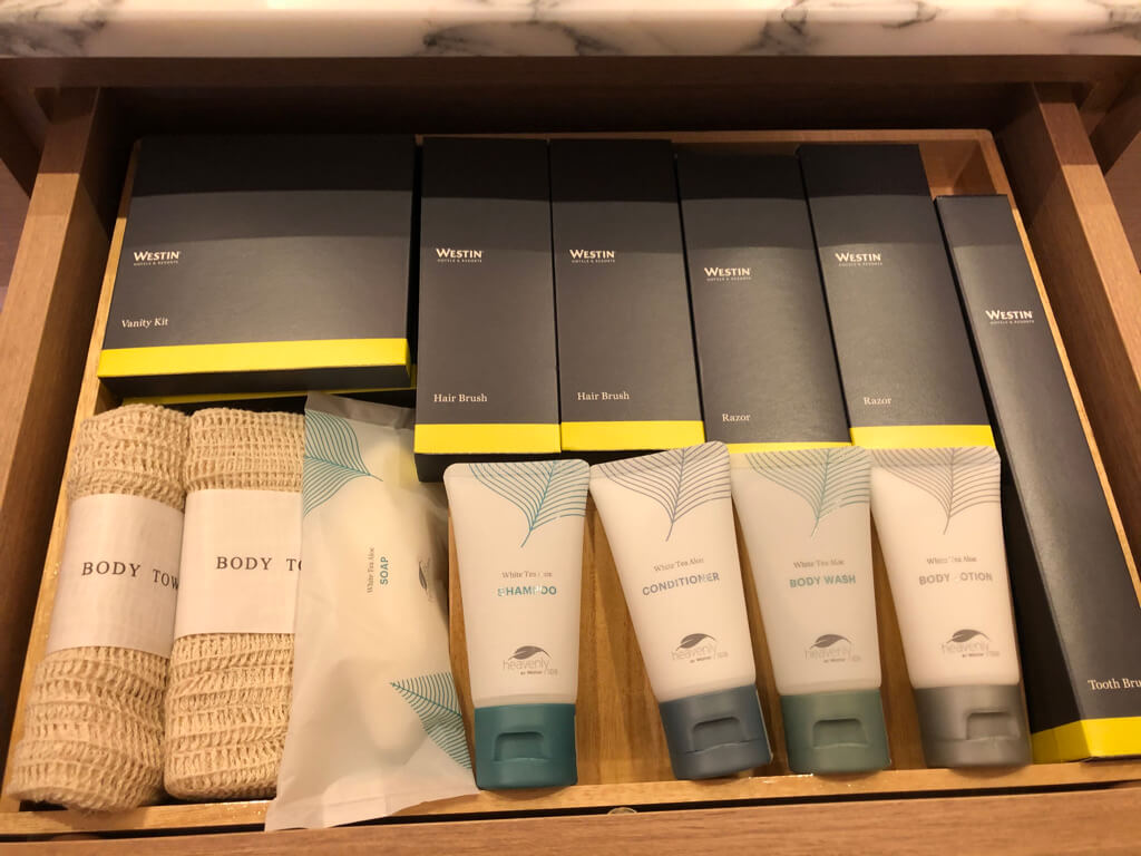 ウェスティン都ホテル京都　宿泊記　ラグジュアリースイート　子連れ旅　子供添い寝　クラブラウンジ　プール　ジム　spgアメックス紹介　プラチナ特典