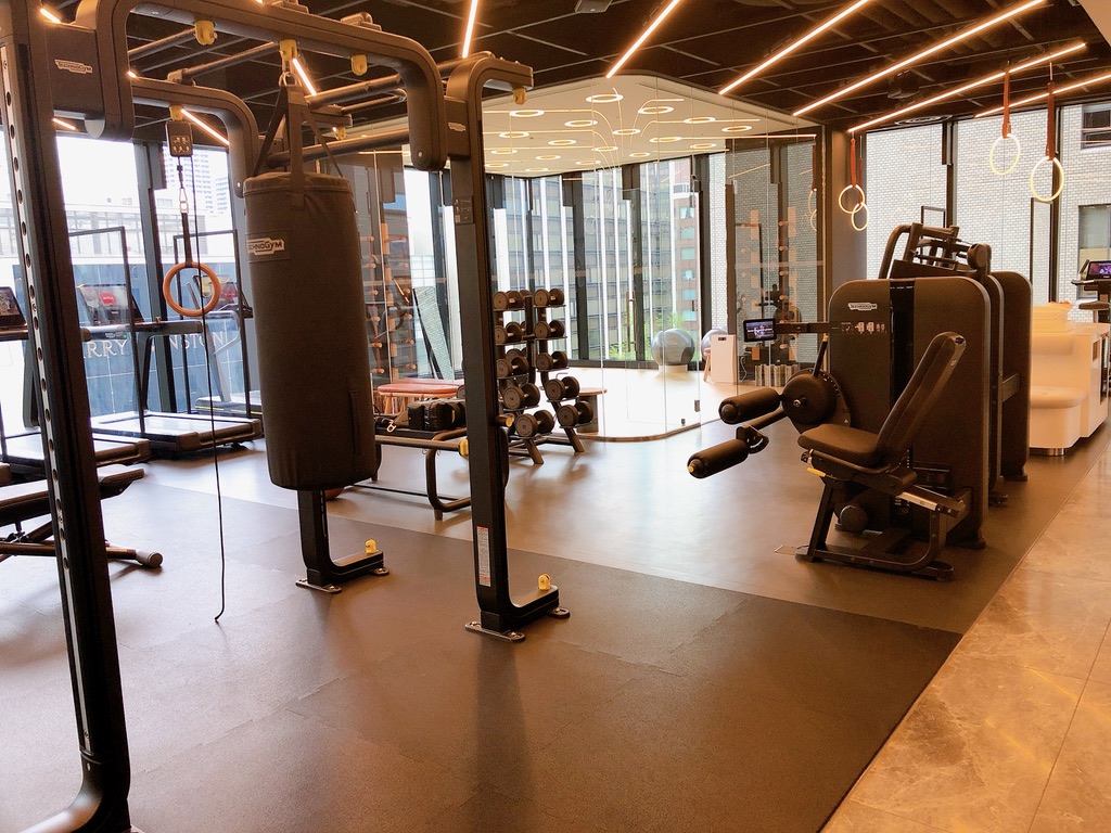 w大阪　ホテル　宿泊記　大浴場　駐車場　プール　読み方　プラチナ特典　マリオットボンヴォイアメックス紹介