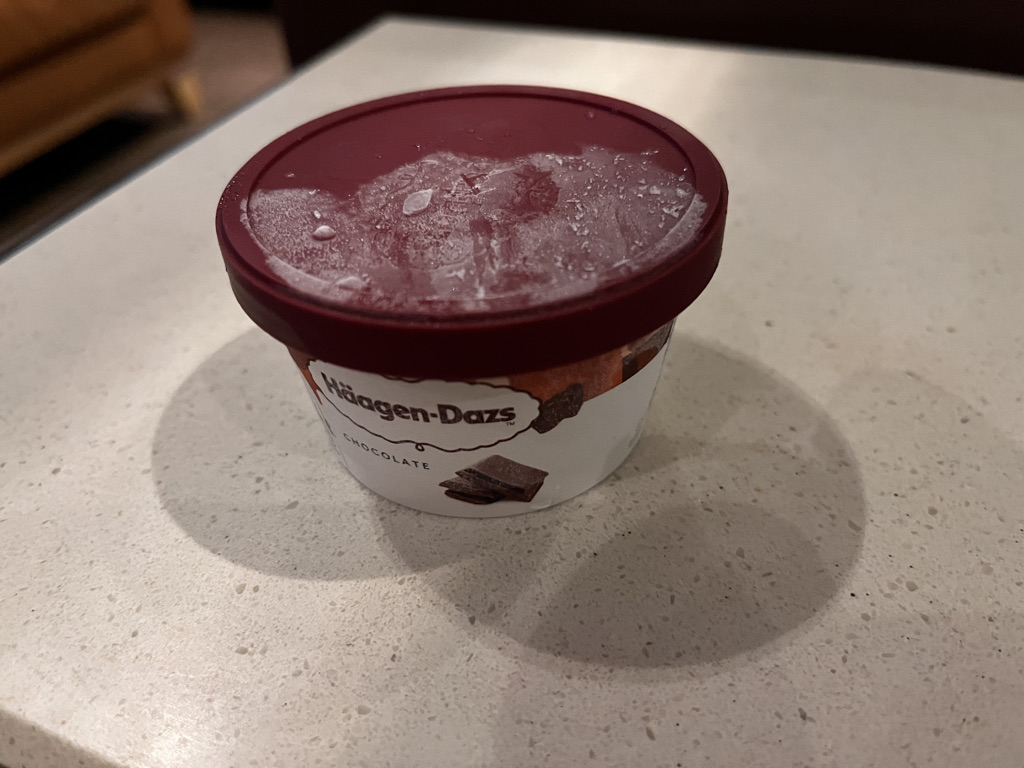 スワンナプーム空港　ラウンジ　プライオリティパス　タイ航空ロイヤルシルクラウンジ