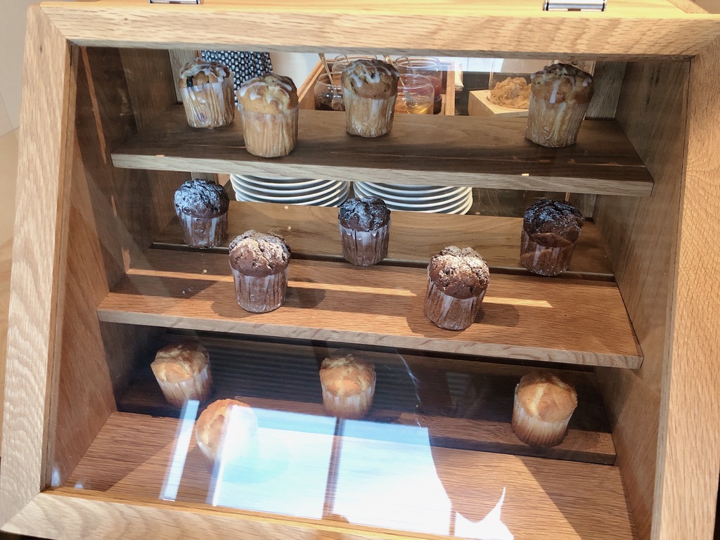 リッツカールトン福岡　クラブラウンジ　朝食　料金　アフタヌーンティ