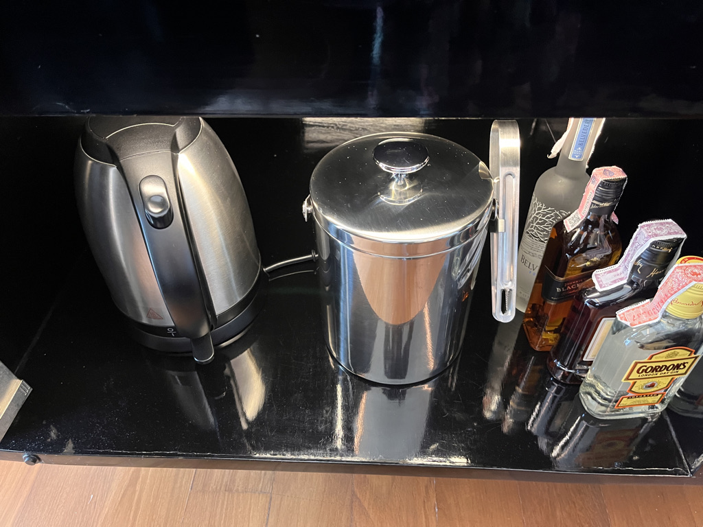 セントレジスバンコク　宿泊記　送迎　アクセス　朝食　プール　ジム　サウナ　子供添い寝年齢　マリオットボンヴォイアメックス　プラチナ特典　バトラーサービス