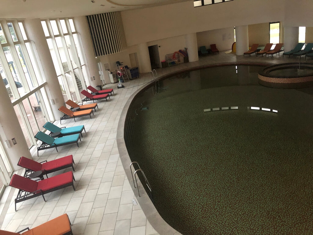 シェラトン沖縄サンマリーナリゾート　サウスタワー　宿泊記　プレミアムオーシャンツイン　フィットネスジム　大浴場　プール　サウナ　コンビニ　アメニティ